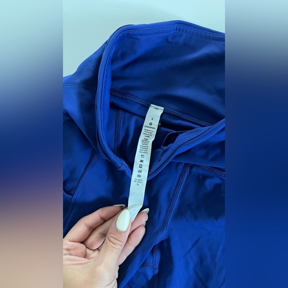 Lululemon base pace 10 inch short - Picture 2 of 3